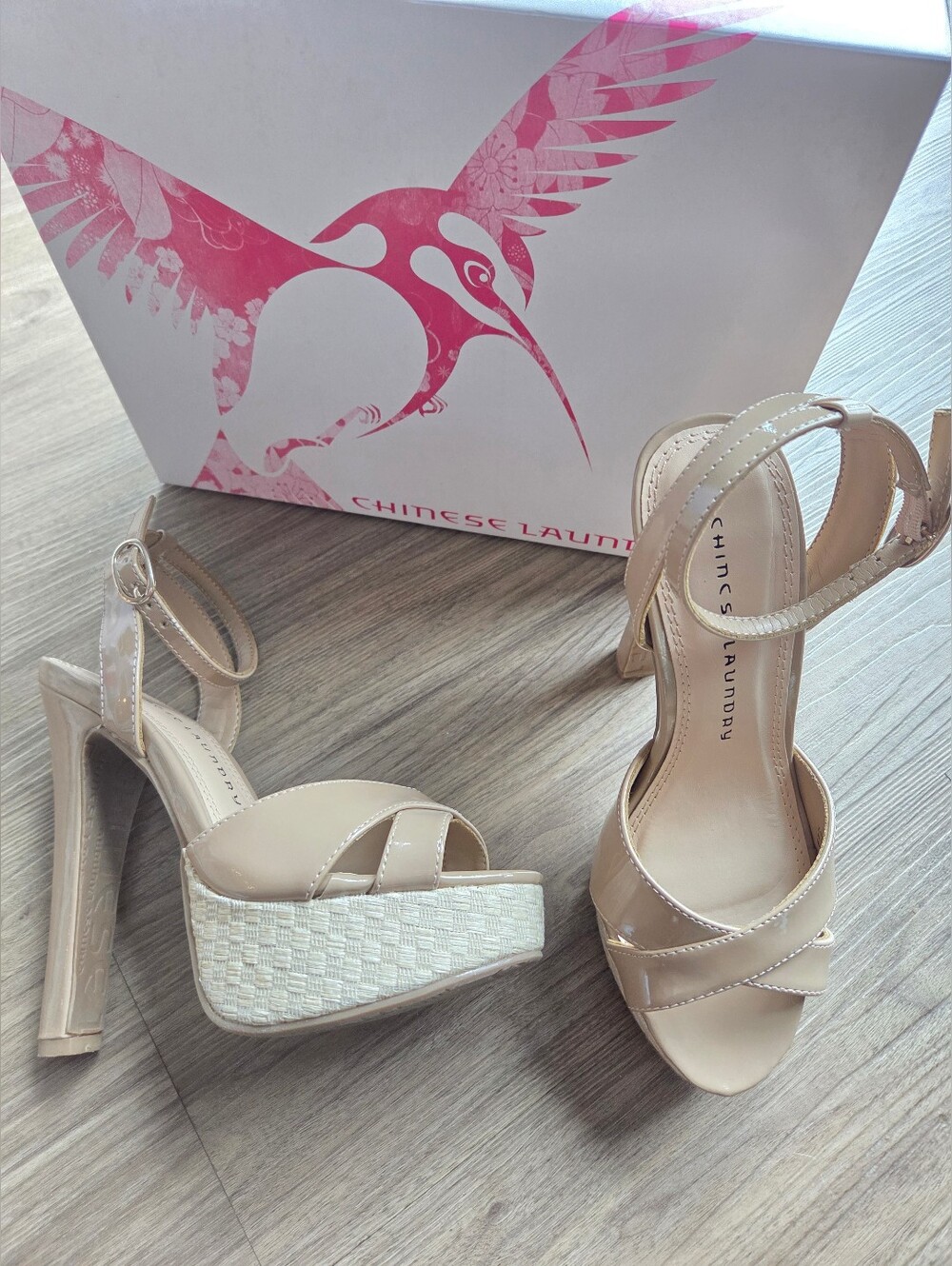 NIB Chinese Laundry Z-Turn My Way Patent Platform Sandals Nude Beige 6.5M Y2K